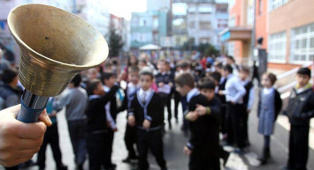 Okullarda ara tatil bitti ilk ders zili çalındı!