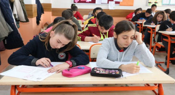 Okullarda karneler ne zaman verilecek? Karne günü hangi güne denk geliyor 2024?