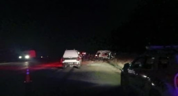 Oltu'da Ambulansın Traktöre Çarpması: 4 Yaralı