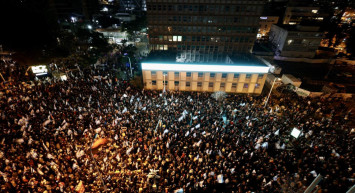 Önce Fransa şimdi de o ülke: İç savaşa doğru gidiyoruz