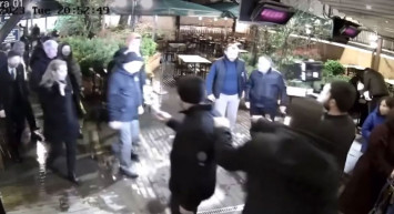 Ortalık birbirine girdi: Ümit Özdağ’ın Çengelköy ziyareti kavgaya neden oldu