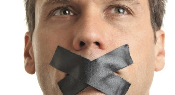 Oruçken küfür etmek orucu bozar mı? İstemeden edilen küfür orucu bozar mı, kaza gerektirir mi?