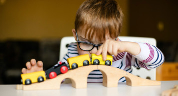 Otizm Nedir, Otizm Belirtileri Nelerdir?