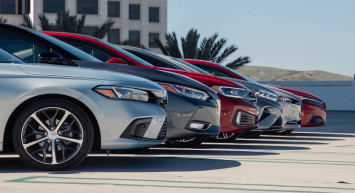 Otomobil devleri yakayı ele verdi: Ucuz araçlara enflasyonu iki katı zam yaptılar