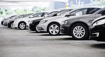 Otomobil piyasasının dengesini değiştiren ikinci el araç satışı yapan 4 büyük şirket hakkında soruşturma başlatıldı