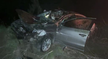 Otomobile Çarpan Başıboş Ata İlişkin Kaza: 3 Yaralı