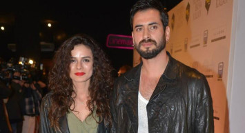 Özge Özpirinçci Yeni Baba Olan Eşi Burak Yamantürk’ün Doğum Gününü Yarı Çıplak Fotoğrafıyla Kutladı