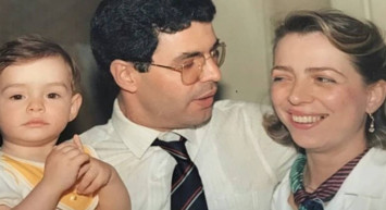 Özge Özpirinçci’nin babası kimdir? Kadri Emrah Özpirinçci kaç yaşında ve neden öldü? Kadri Emrah Özpirinçci hayatı ve biyografisi