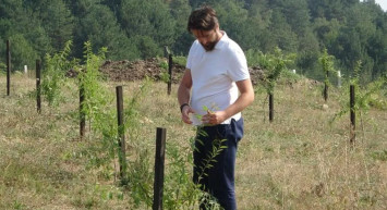 Pakette Gördü Kendisi Üretmeye Karar Verdi!