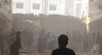 Pakistan’da camiye saldırı! Çok sayıda ölü ve yaralı var