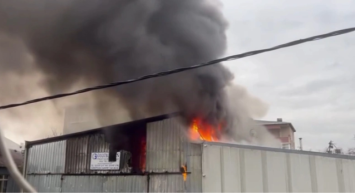 Palet atölyesinde yangın