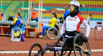 Para Atlet Zübeyde Süpürge Avrupa Şampiyonu Oldu