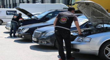 Paralel ithalat çetesi devleti zarar ettirdi! Lüks araçlarda akılalmaz hile yöntemi