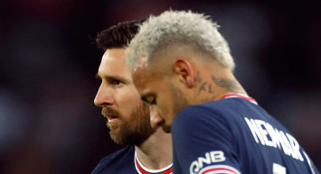 Paris Saint Germain takımında Neymar ve Lionel Messi taraftarlar tarafından yuhalandı!