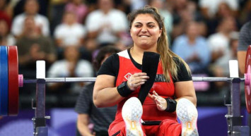 Paris'te Büyük Gurur! Milli Sporcu Sibel Çam'dan Bronz Madalya