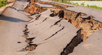 Pasifik’i sarsan deprem: Kentte panik yaşandı