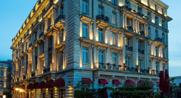 Pera Palas Hotel'de gecelik konaklama ücreti ne kadar? Pera Palas nerede?