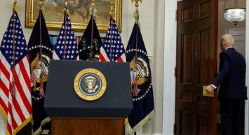 Peş peşe iflaslar ABD’yi zora soktu: Soruları cevaplayamayan Biden salonu terk etti