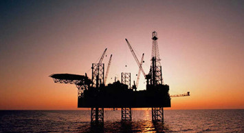 Petroldeki düşüş akaryakıt fiyatlarına yansır mı? Brent petrolde 15 dolar düşüş gerçekleşti: Akaryakıt fiyatlarında indirim bekleniyor!