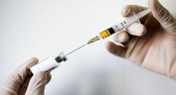 Pfizer yetkilisinden şok itiraf: Koronavirüs aşıları yeterli testten geçmedi