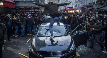 PKK yanlıları Paris’te terör estiriyor: Polis terör yanlılarına müdahale etti