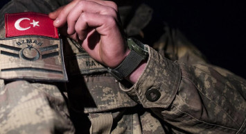 PKK'nın kökü kazılıyor! MSB duyurdu: Suriye'nin kuzeyindeki Barış Pınarı Harekatı bölgesinde 9 PKK/YPG'li etkisiz hale getirildi!