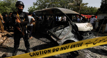 Polis aracına intihar saldırısı düzenlendi: Çok sayıda ölü var