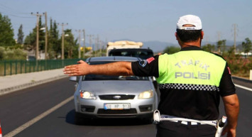 Polis ekipleri 81 ilde denetimlere devam ediyor: 5 milyon liranın üzerinde ceza uygulandı