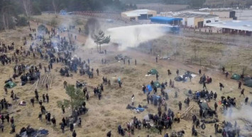 Polonya-Belarus Arasında Yaşanan Mülteci Krizi Büyüyor! 