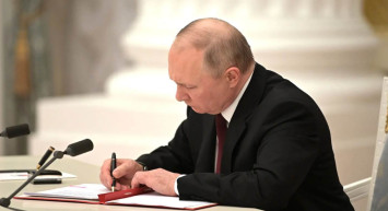 Putin’den flaş kararname: 2 dünya devine darbe