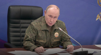Putin'den üniformalı mesaj: "Hedeflerimize ulaşacağız"