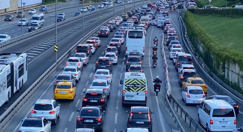 Ramazan Bayramı tatili için yollarda hareketlilik: 35 milyon kişi şehir değiştirecek!