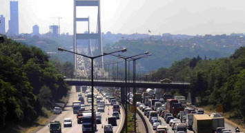 Ramazan bayramında otoyollar ve köprü geçişleri ücretsiz olacak mı? Arife günü yol ve köprü geçişleri ücretli mi?