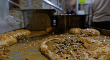 Ramazan'a Özgü Tatlı: Tahinli Pide