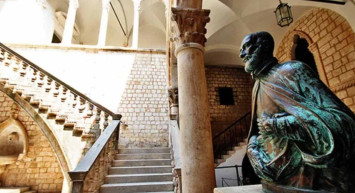 Rektör nedir, görevleri nelerdir? Nasıl rektör olunur? Rektör olma şartları ve görev süresi