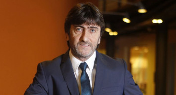 Rıdvan Dilmen Portekiz - Türkiye maçıyla beraber ekranlara geri dönüyor!