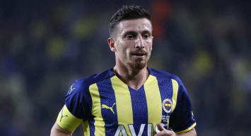 Rıza Çalımbay, eski öğrencisi Mert Hakan Yandaş'ın Fenerbahçe yerine Galatasaray'a gitmesinin kendisi için daha iyi olacağını söyledi