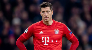 Robert Lewandowski takımdan ayrılmasına izin vermeyen Bayern Münih yönetimine isyan etti