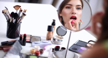 Ruj sürmek ve makyaj yapmak orucu bozar mı?