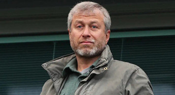 Rus İş İnsanı Roman Abramovich'in mal varlıklarının dondurulması nedeniyle Chelsea'nin satışı askıya alındı!