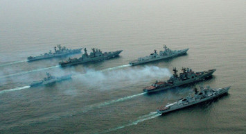 Rusya’dan ABD’ye gözdağı: Savaş gemileri o ülkenin başkentine demirledi