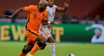 Ryan Babel İlki Başardı