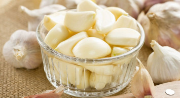 Sabahları aç karnına sarımsak yutmanın faydaları nelerdir?