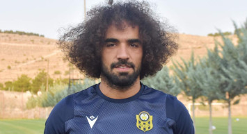 Sadık Çiftpınar taraftara ne hareketi yaptı? Sadık Çiftpınar'dan tribüne şok hareket