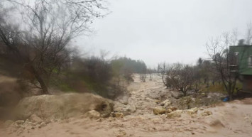Sağanak yağış deprem bölgesini etkisi altına aldı: Can kaybı 5’e yükseldi
