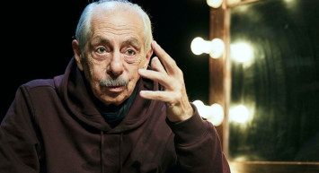 Sağlık durumu nedeniyle tiyatro sahnelerinden uzak kalan usta oyuncu Genco Erkal'dan gelen kötü haber sevenlerini yıktı