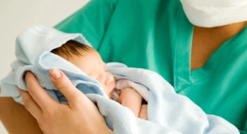 Sağlıkta etik skandal: Bebekler para karşılığı hastanelere sevk edildi!