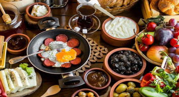 Sahur nedir, neden yapılır? Sahurda tok tutan yiyecekler nelerdir? Sağlıklı bir oruç için sahurda tüketilmesi gerekenler