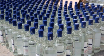 Sakarya'da 820 litre sahte alkol ele geçirildi