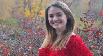 Sakine Garipoğlu kimdir, Cem Garipoğlu’nun neyi? Sakine Garipoğlu Nilperi Şahinkaya ile arkadaş mı?